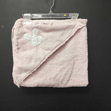 Load image into Gallery viewer, Infant hooded bunny towel

