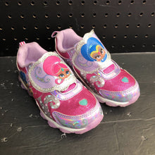 Load image into Gallery viewer, Girls Light Up Sparkly Sneakers
