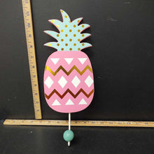 Load image into Gallery viewer, pineapple hanging hook
