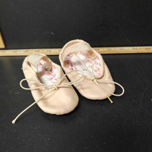 Load image into Gallery viewer, Ballet slippers
