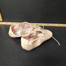 Load image into Gallery viewer, Ballet slippers
