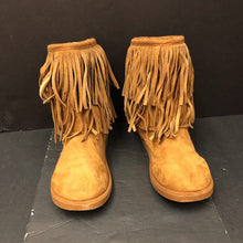 Load image into Gallery viewer, Girls Fringe Boots
