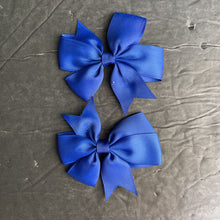 Load image into Gallery viewer, 2pk Solid Hairbow Clips
