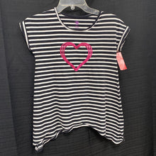 Load image into Gallery viewer, Striped heart top
