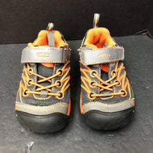 Load image into Gallery viewer, Boys Velcro Sneakers
