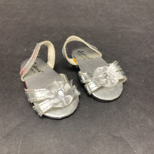 Load image into Gallery viewer, Strappy Sandals for 18&quot; Doll
