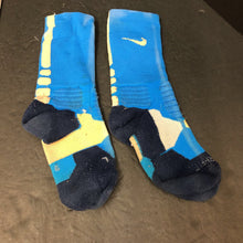 Load image into Gallery viewer, Boys Dri-Fit Socks
