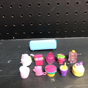 Figures w/Accessories