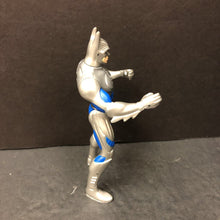 Load image into Gallery viewer, Batman Figure 1996 Vintage Collectible
