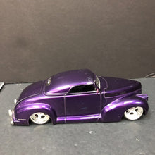 Load image into Gallery viewer, 1940 Pontiac Coupe Die Cast Car
