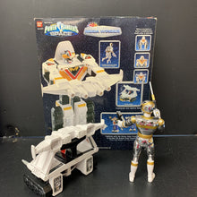 Load image into Gallery viewer, Space Deluxe Mega Winger 1997 Vintage Collectible
