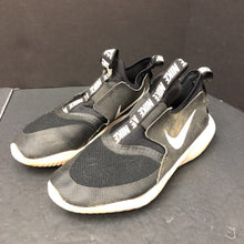 Load image into Gallery viewer, Boys Flex Runner Slip On Shoes
