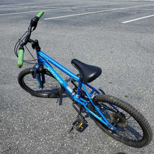 Load image into Gallery viewer, Crossfire 6-Speed Mountain bicycle/Bike
