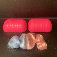 Load image into Gallery viewer, doll wig w/ case
