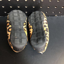 Load image into Gallery viewer, Girls Animal Print Flats
