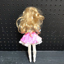 Load image into Gallery viewer, Lookin&#39; Smart Maxie Doll 1987 Vintage Collectible
