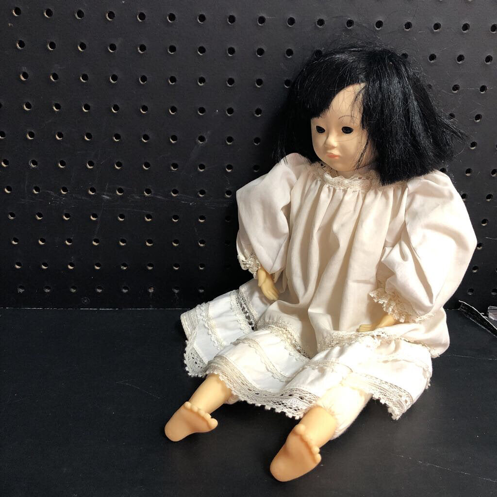 Ling Ling Asian Doll (Pauline Inc.)