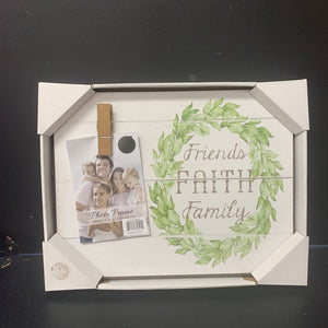 "Friends Faith Family" Photo frame (NEW)