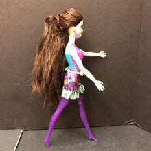 Load image into Gallery viewer, Color Reveal Doll

