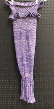 Load image into Gallery viewer, Knit Mermaid Tail Blanket
