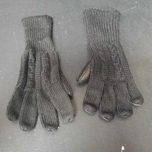 Load image into Gallery viewer, Girls Knit Winter Gloves
