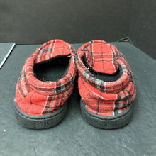 Load image into Gallery viewer, Boys Plaid Slippers (Easy Step)
