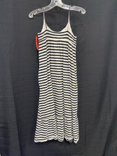 Load image into Gallery viewer, Striped dress
