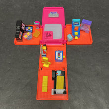 Load image into Gallery viewer, Arcade Box Playset w/Figures &amp; Accessories Battery Operated
