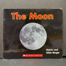 Load image into Gallery viewer, The Moon (Melvin &amp; Gilda Berger) (Space) -educational
