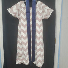 Load image into Gallery viewer, Labor &amp; Delivery Chevron Hospital Gown (Mod Mum)
