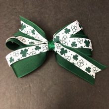 Load image into Gallery viewer, St. Patrick&#39;s Day Clover Hairbow Clip
