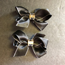 Load image into Gallery viewer, 2pk Sparkle Trim Hairbow Clips
