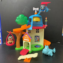 Load image into Gallery viewer, Puppy Dog pals Doghouse Playset
