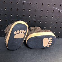 Load image into Gallery viewer, Boys Bear Slipper Boots
