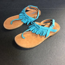 Load image into Gallery viewer, Girls Fringe Sandals
