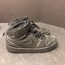 Load image into Gallery viewer, Boys Court Borough 2 Sneakers
