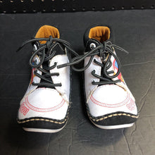 Load image into Gallery viewer, Boys Train Sneakers (Aguu)
