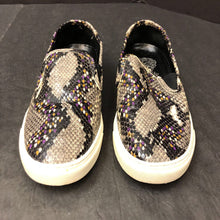 Load image into Gallery viewer, Girls Snake Print Shoes
