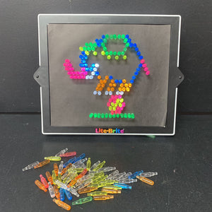Light Up Peg Board w/Pegs Battery Operated
