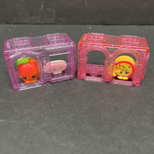 Load image into Gallery viewer, Stackable Houses w/ Figures
