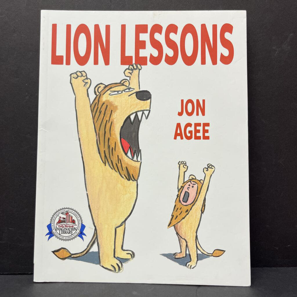 Lion Lessons (Jon Agee) -paperback