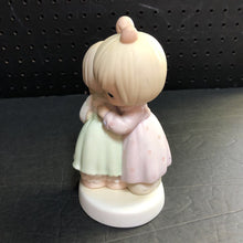 Load image into Gallery viewer, &quot;That&#39;s What Friends Are For&quot; Figurine 1990 Vintage Collectible
