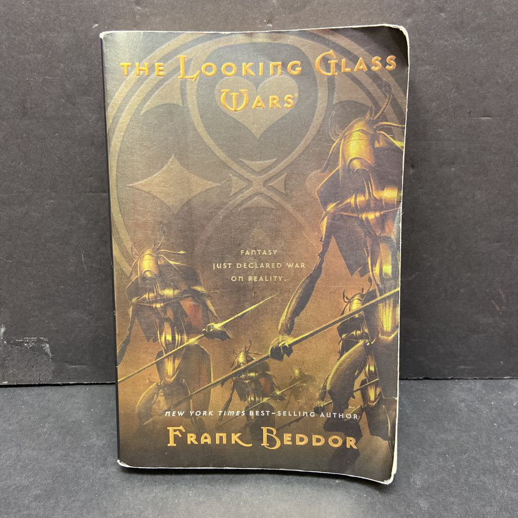 The Looking Glass Wars (Frank Beddor) -paperback series