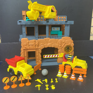 Mega Construction Site Playset w/Accessories & Vehicles Battery Operated