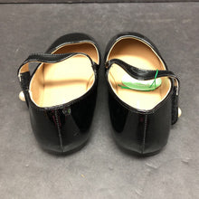 Load image into Gallery viewer, Girls Pearl Flats (NEW) (Funky Monkey)
