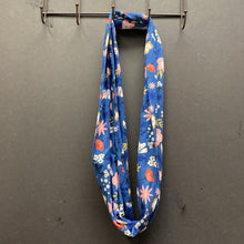 Load image into Gallery viewer, Floral Infinity Scarf
