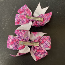 Load image into Gallery viewer, 2pk Mermaid Scale Hairbow Clips
