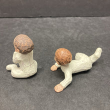 Load image into Gallery viewer, 2pk &quot;Crawling Toddlers&quot; Figurines
