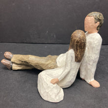 Load image into Gallery viewer, &quot;Father and Daughter&quot; Figurine
