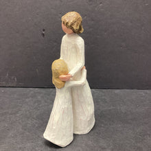 Load image into Gallery viewer, &quot;Mother and Daughter&quot; Figurine

